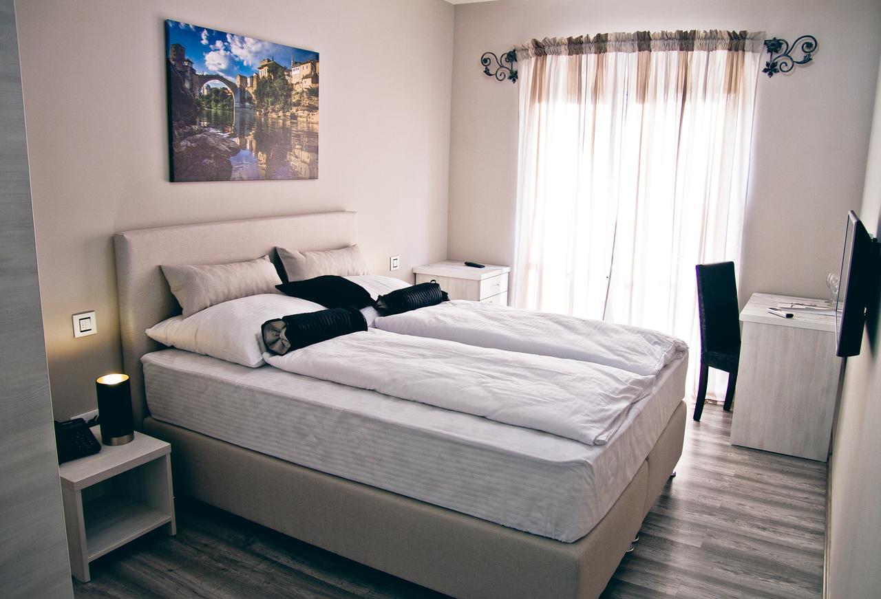 Hotel Bakarni Lonac Brčko Buitenkant foto
