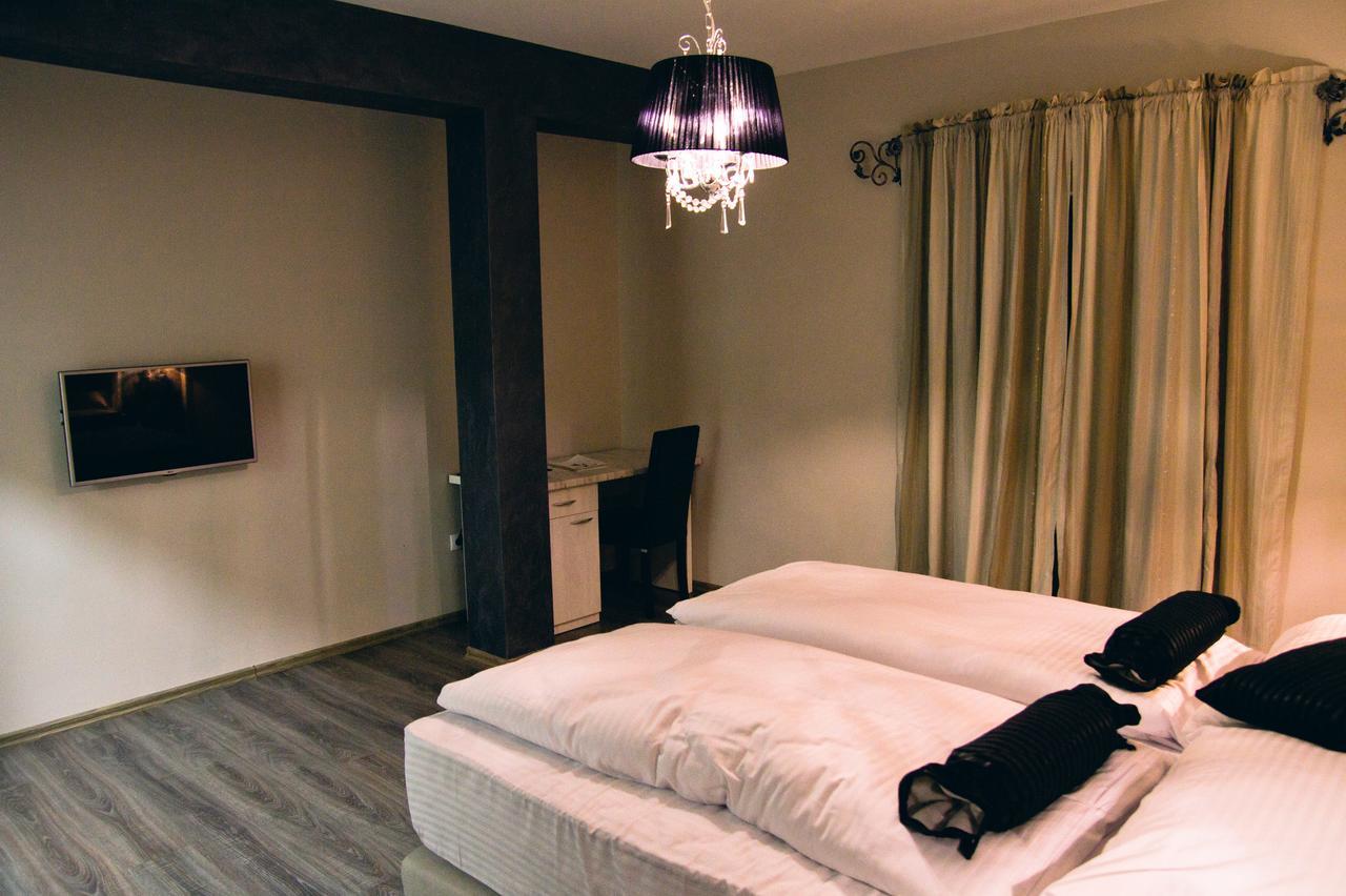 Hotel Bakarni Lonac Brčko Buitenkant foto