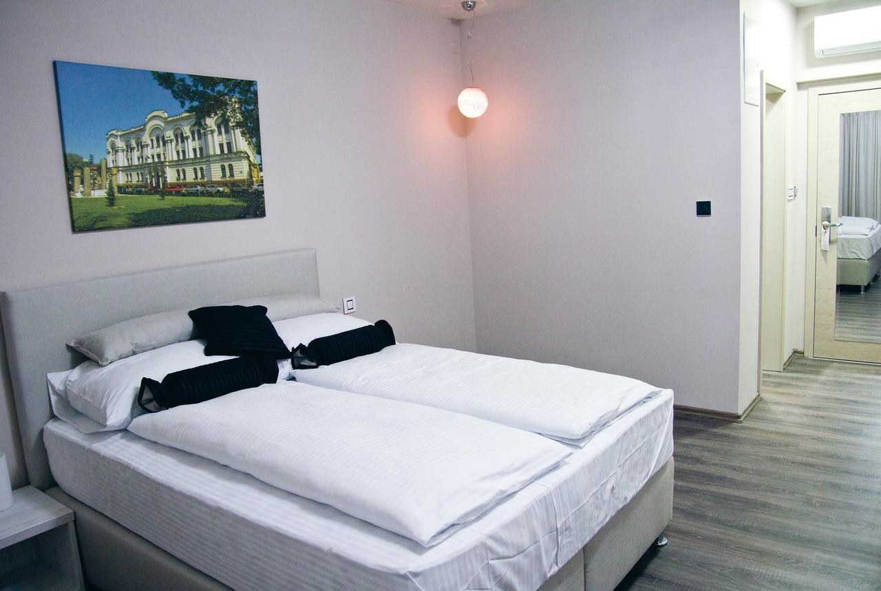 Hotel Bakarni Lonac Brčko Buitenkant foto