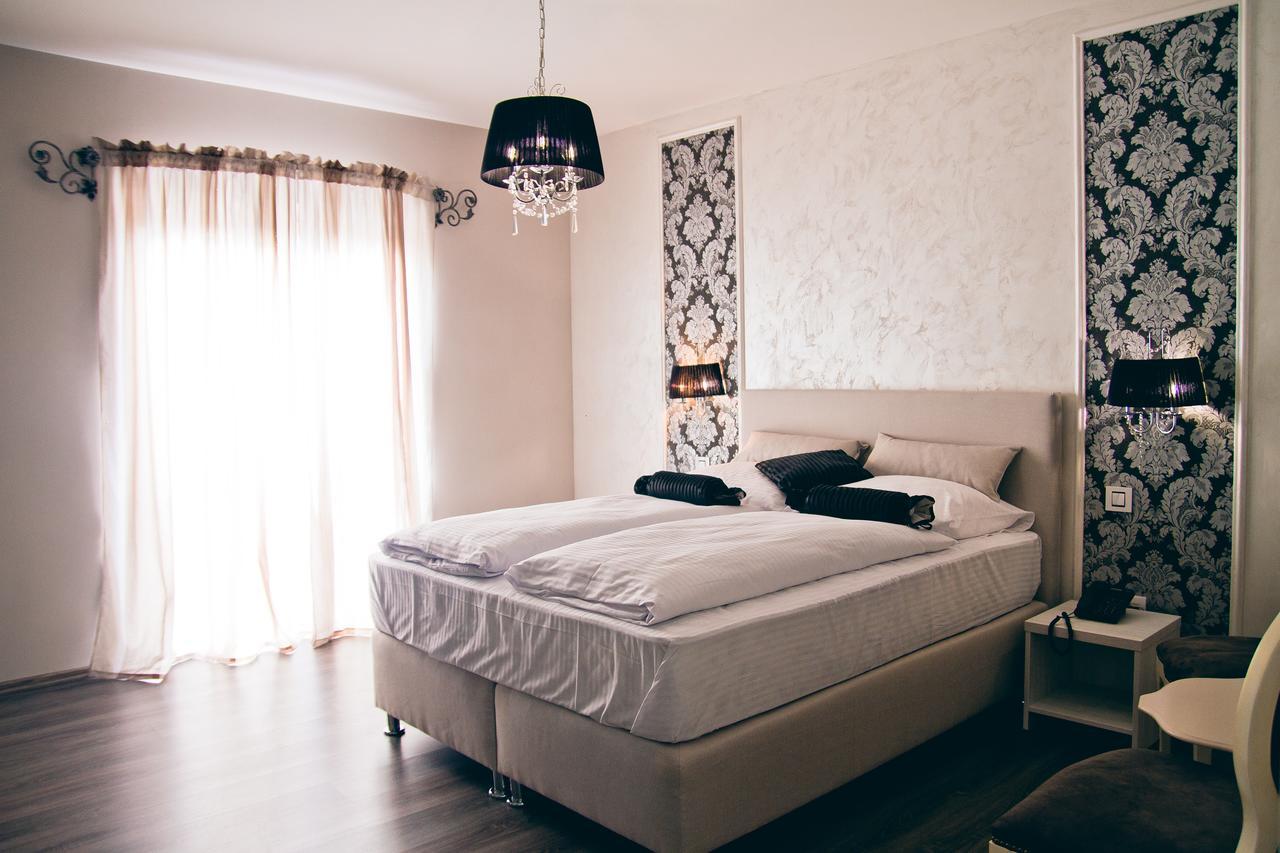 Hotel Bakarni Lonac Brčko Buitenkant foto
