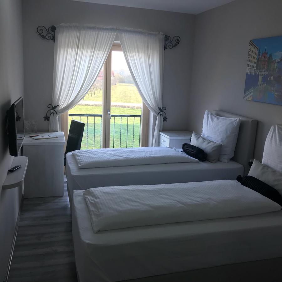 Hotel Bakarni Lonac Brčko Buitenkant foto
